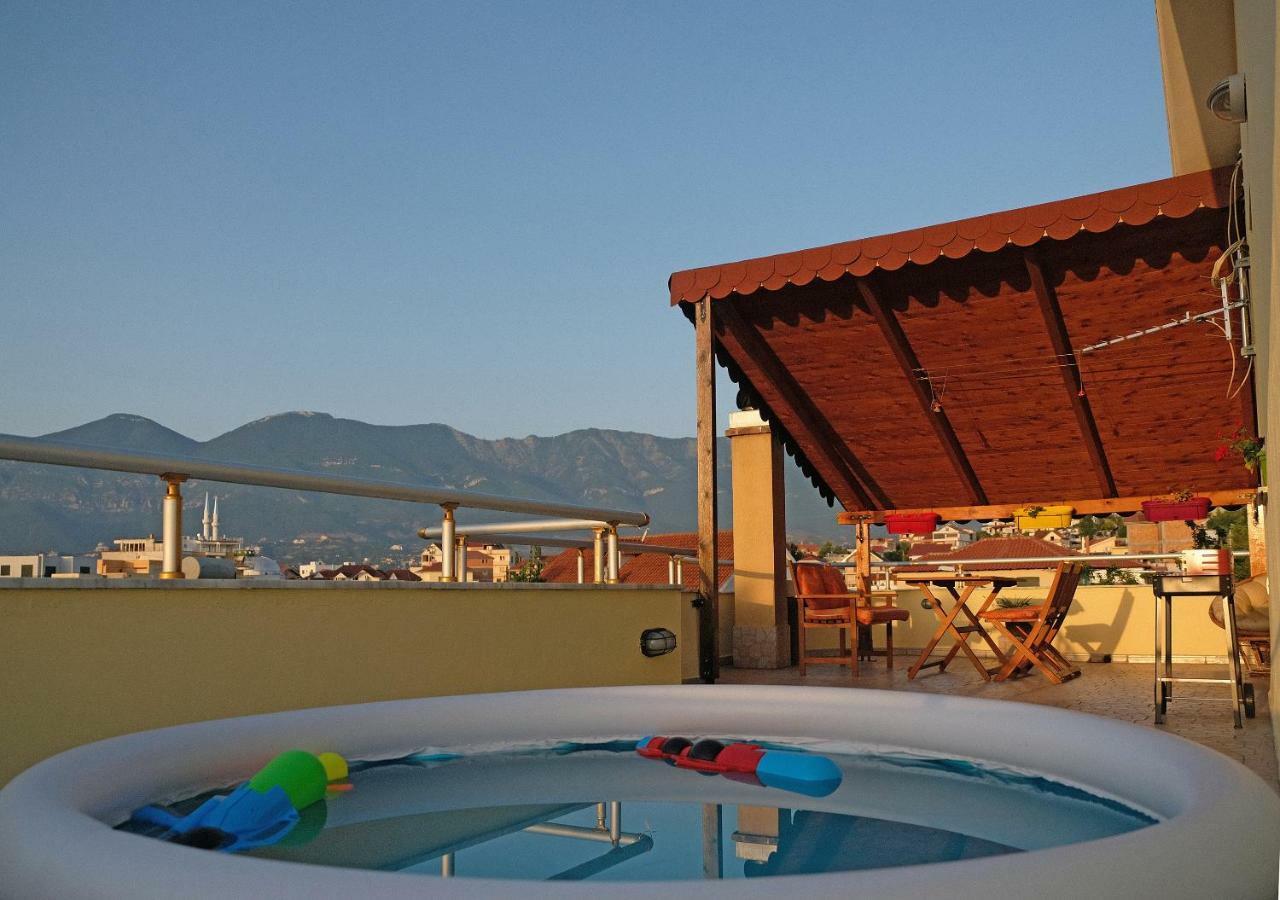 Friends Terrace Appartement Tirana Buitenkant foto